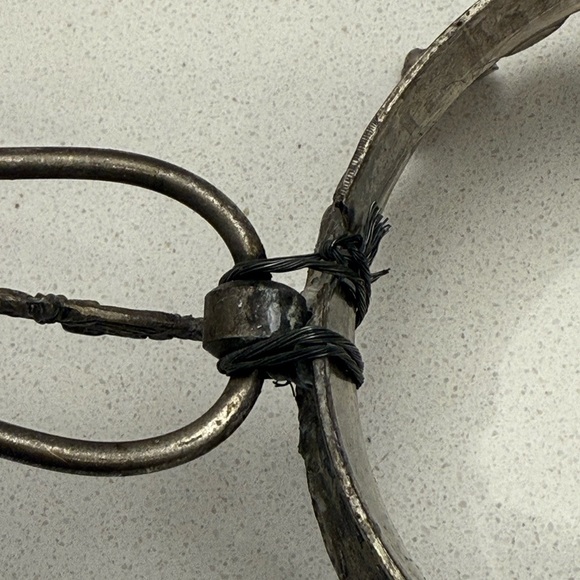 Vintage Bride's Basket Blue Fenton Ruffled Edges Bowl with Metal Holder - Picture 8 of 17